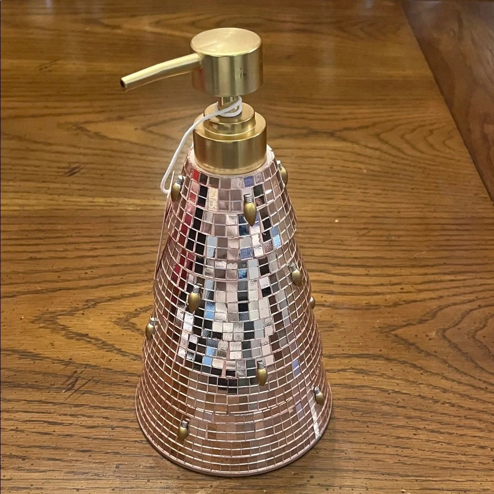 Kassatex disco ball inspired‎ glass soap dispenser with a rose gold finish, new